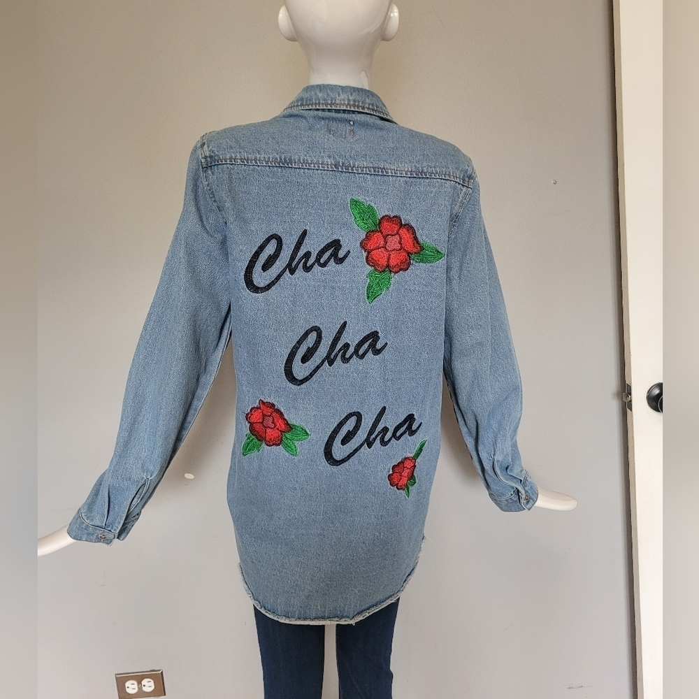 Hillary MacMillan Cha Cha Cha Embroidered Denim Shirt, VGUC, Size XL